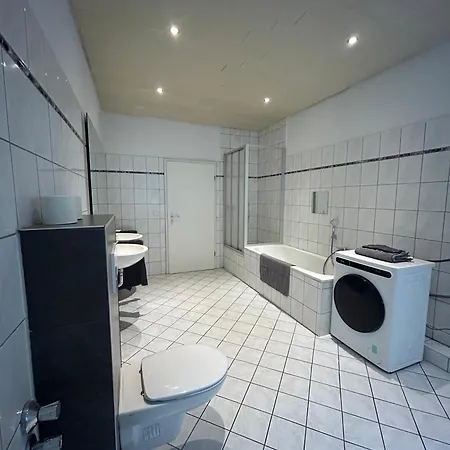 Apartment Gemuetliche - Voll Ausgestattet, Zentral Aber Ruhig ! Wuppertal