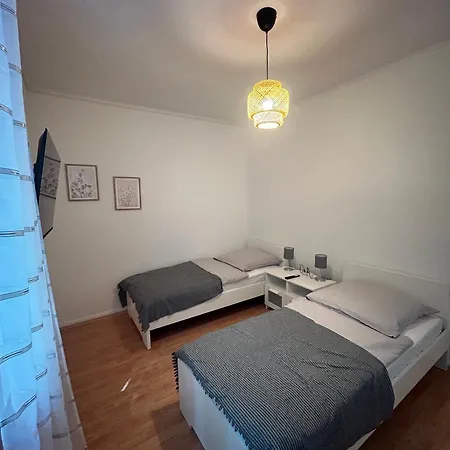 Apartment Gemuetliche - Voll Ausgestattet, Zentral Aber Ruhig ! Wuppertal