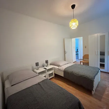 Gemuetliche - Voll Ausgestattet, Zentral Aber Ruhig ! *